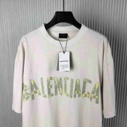 Balenciaga     T-shirt BAY0150