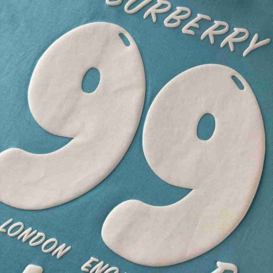 Burberry    T-shirt BUY0105