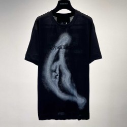 Givenchy T-shirt GVY0016
