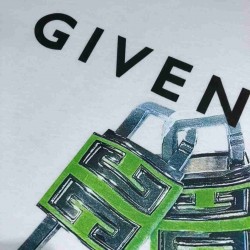 Givenchy T-shirt GVY0022