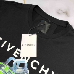 Givenchy T-shirt GVY0023