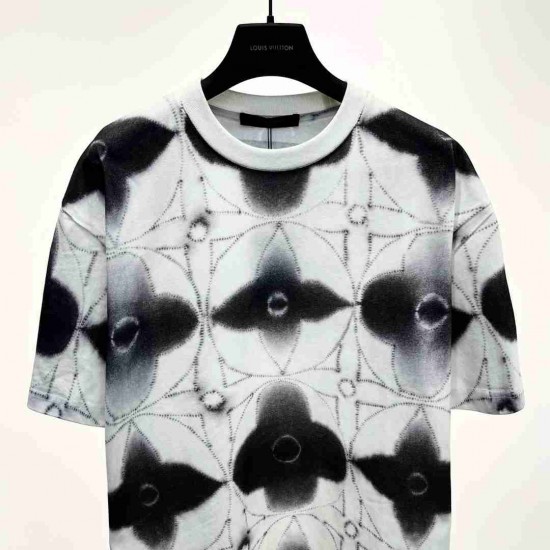 Louis  Vuitton T-shirt LVY0074