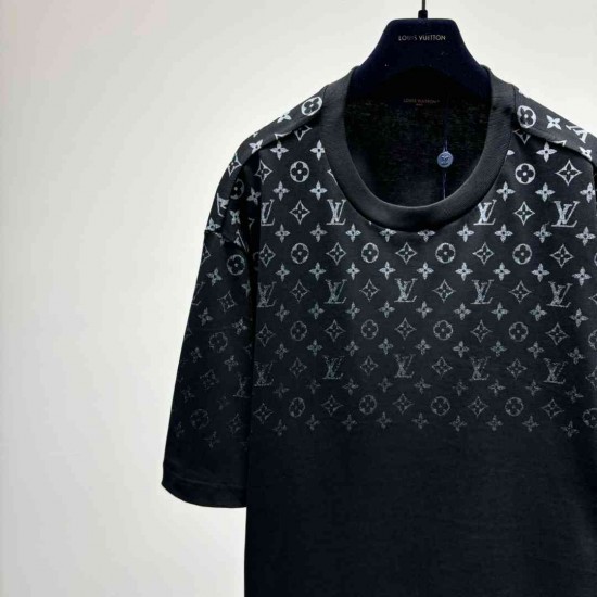 Louis      Vuitton T-shirt LVY0242