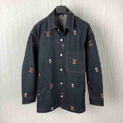 Louis             Vuitton  T-shirt LVY0296