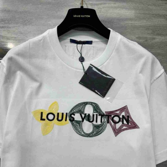 Louis              Vuitton  T-shirt LVY0317