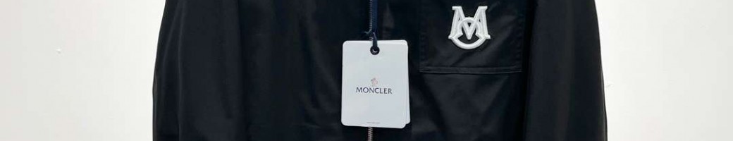 Moncler T-shirt & Tops