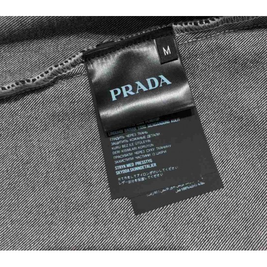 PRADA  T-shirt PAY0031