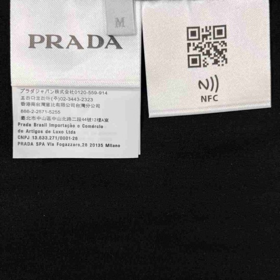 PRADA  T-shirt PAY0032