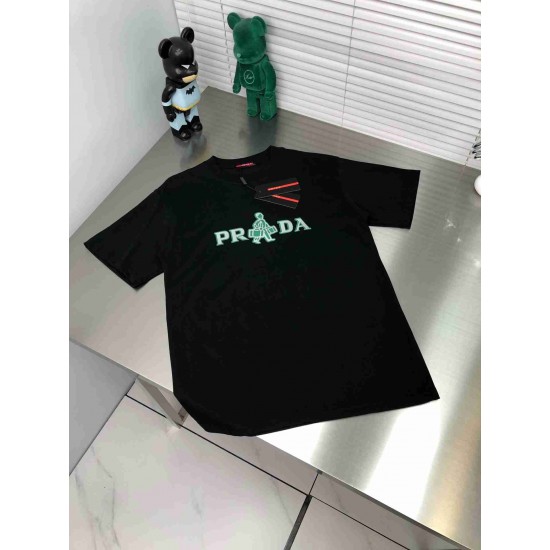 PRADA  T-shirt PAY0043