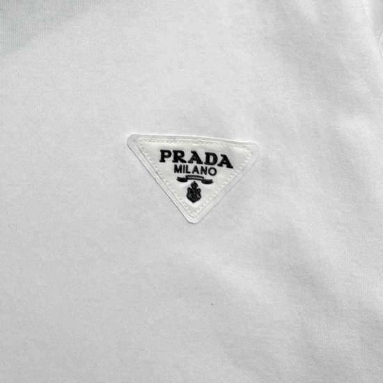 PRADA          T-shirt PAY0163