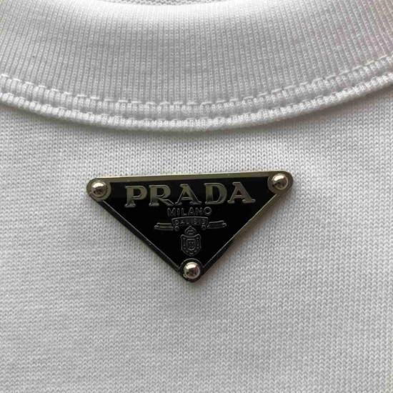 PRADA          T-shirt PAY0178